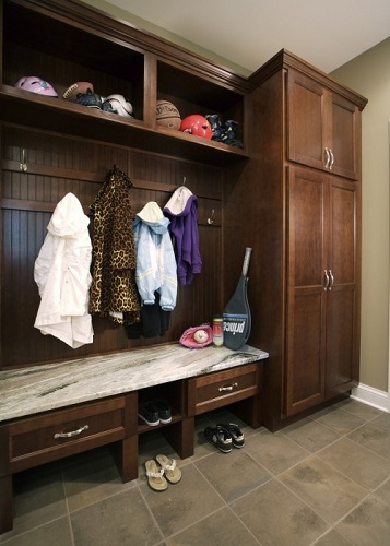 Unique Ways Homeowners Bring Granite into the Mudroom