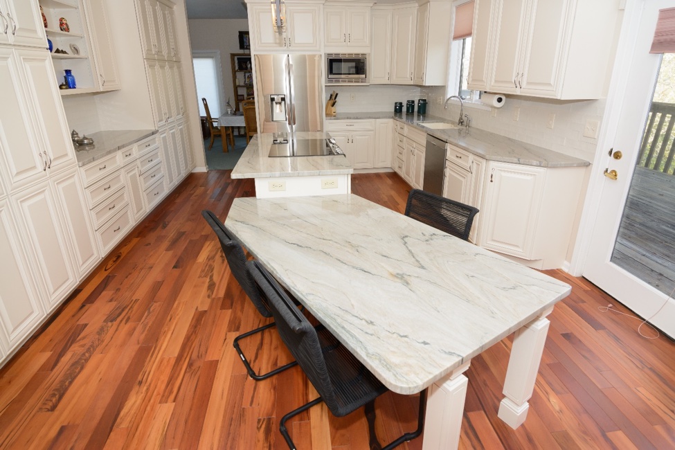 Quartzite Countertops for St.Louis Home Owners