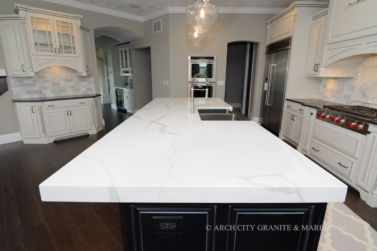 classique quartz calacatta countertops marble calcatta granite slabs edge countertop msi mitered joint thick built using louis st premium arch
