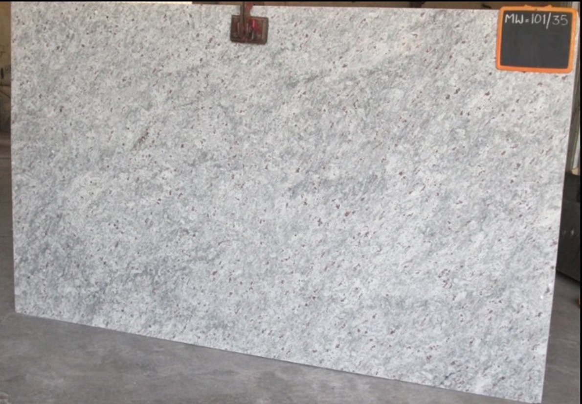 White Granite - Moon White is een helderwit graniet met een uniforme kleur in de plaat