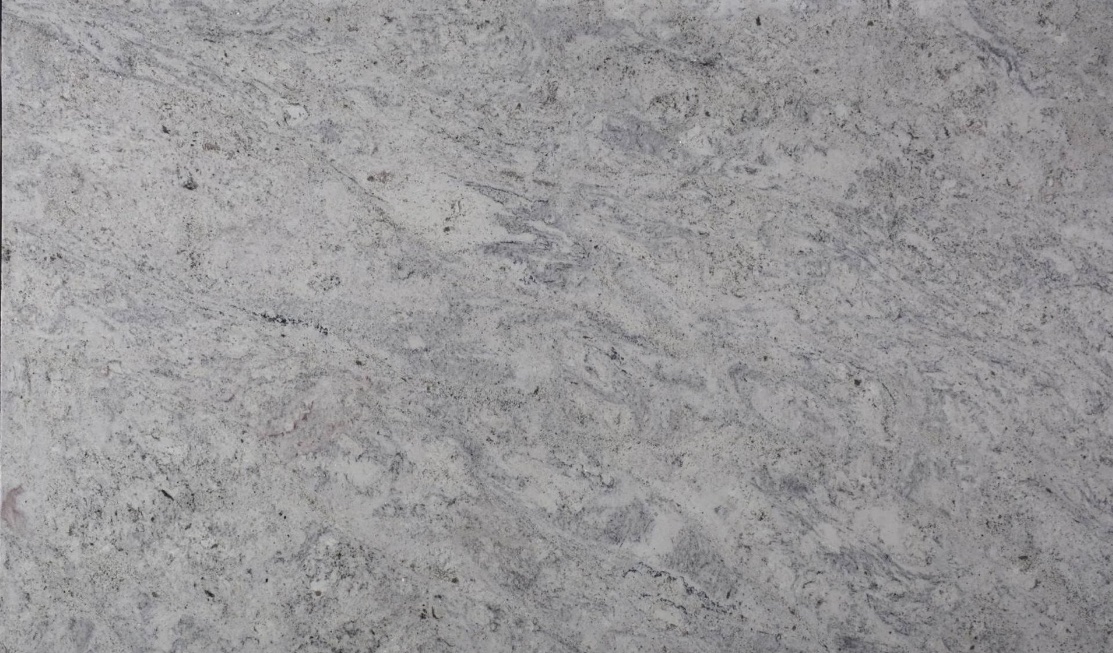 Salinas White - Un granite crémeux et blanc osseux du Brésil avec des taches d'Onyx brillantes